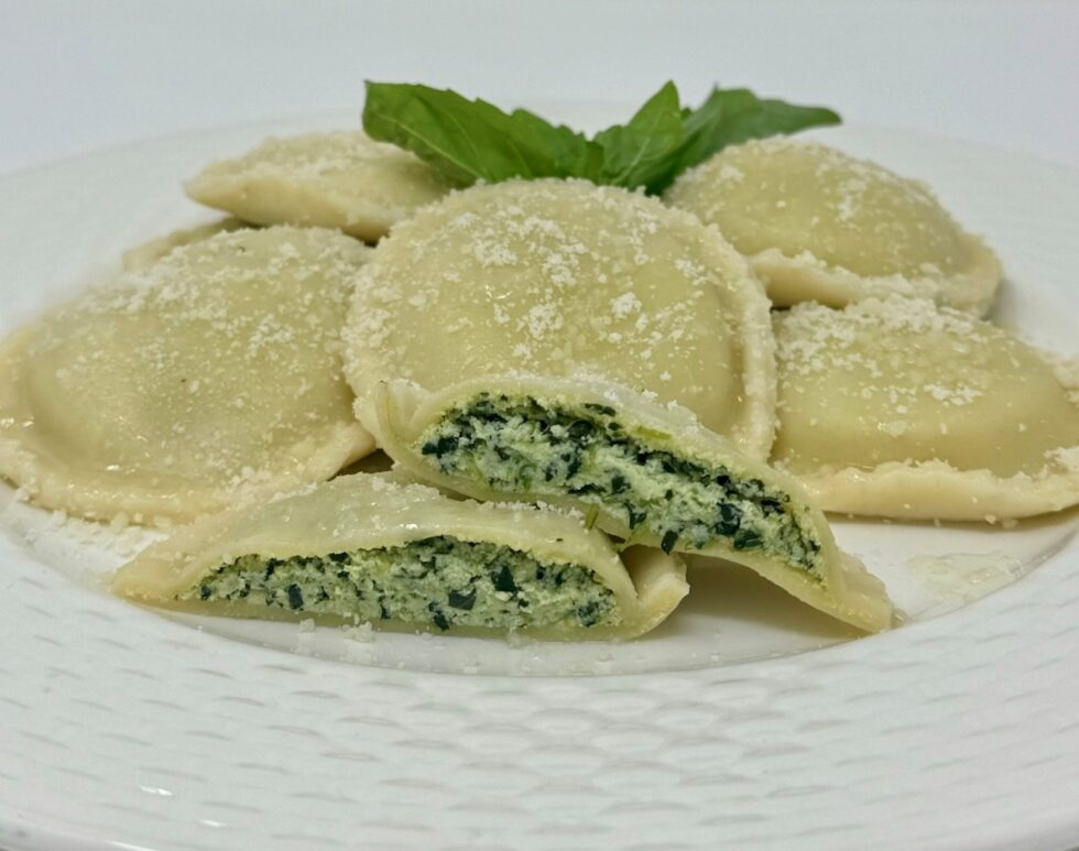 Jumbo Round Spinach Ravioli - Image 3